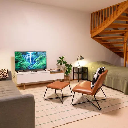 Two-story Family For 10 Persons With Private Yard Apartmán