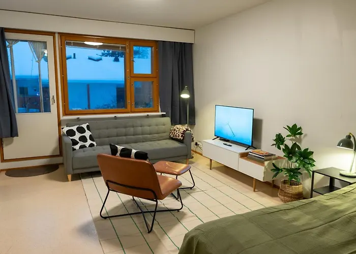 Two-story Family For 10 Persons With Private Yard *